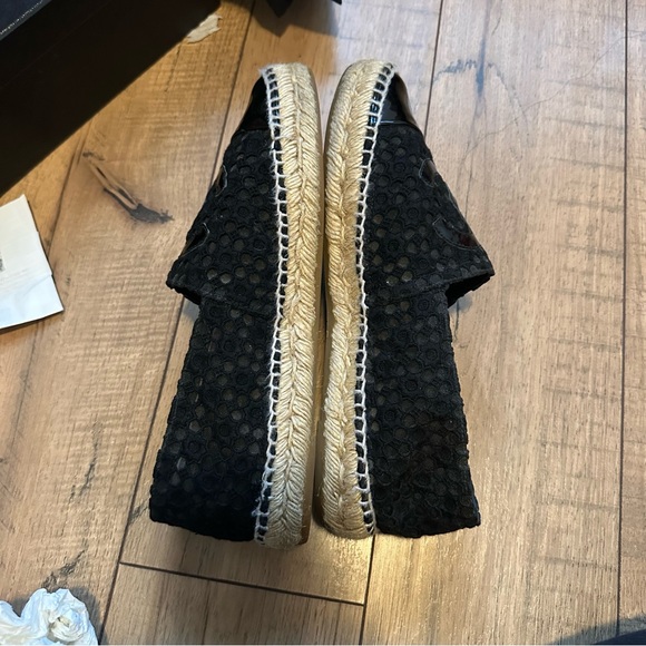 CHANEL Lace Espadrilles - 39 - Picture 3 of 13